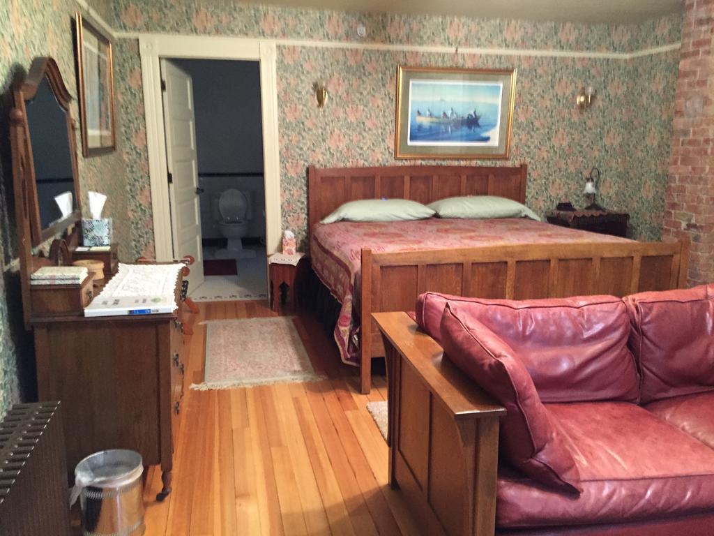 Alaska'S Capital Inn Bed And Breakfast (Adults Only) Juneau Extérieur photo